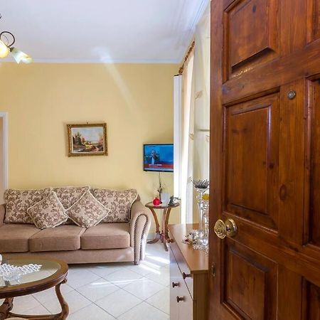 Ria'S Apartment In Corfu Town Zewnętrze zdjęcie