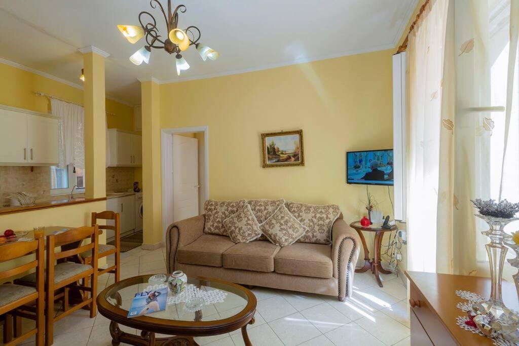 Ria'S Apartment In Corfu Town Zewnętrze zdjęcie